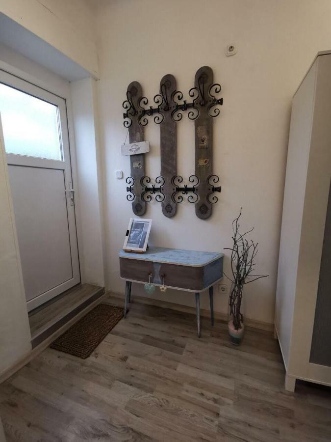 Apartment Viktoria Путтлинген Экстерьер фото
