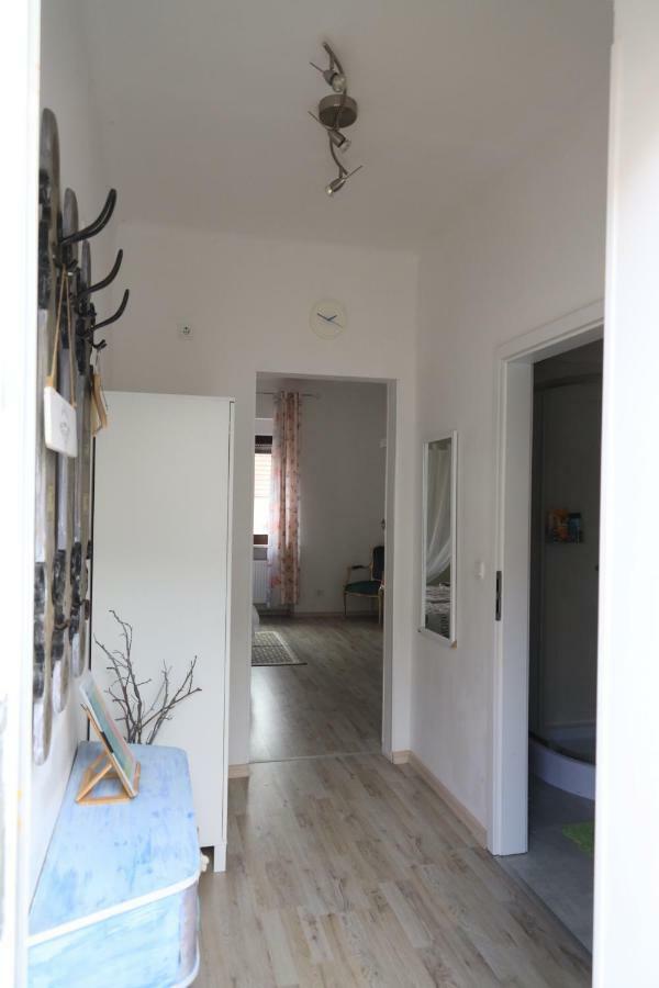 Apartment Viktoria Путтлинген Экстерьер фото
