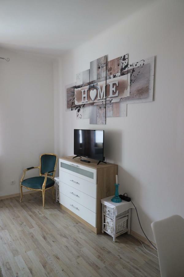 Apartment Viktoria Путтлинген Экстерьер фото